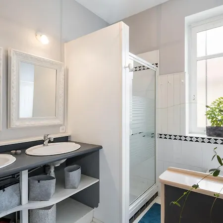 La Poste - Vintage Style Refurbished House *